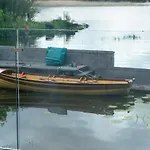 Σπίτι διακοπών Sheelin Lakehouse