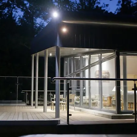 Sheelin Lakehouse Semesterbostad *